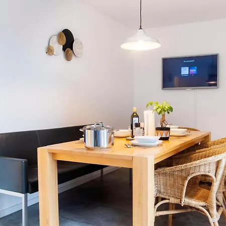 Διαμέρισμα And Work - 6 Single Beds