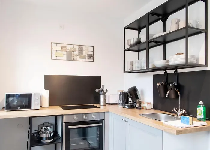 And Work - 6 Single Beds