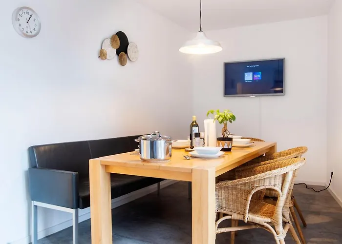 Appartement And Work - 6 Single Beds