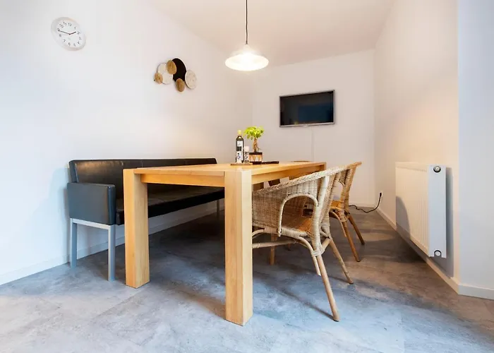 And Work - 6 Single Beds Appartement *